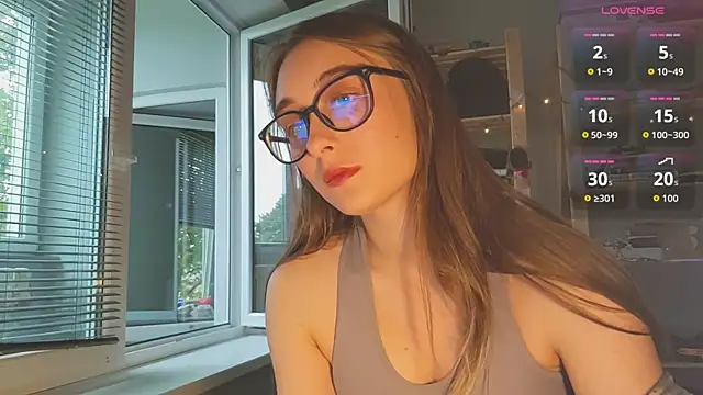 Snapshot of monlight__dana chatting on 09.19.25 monlight  dana online show from 09.19.25