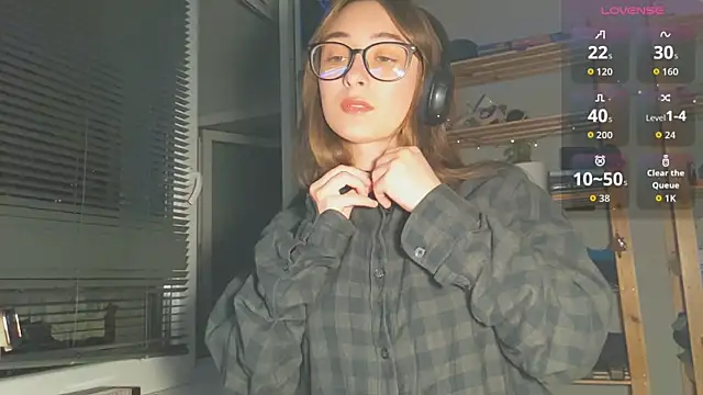 Snapshot of monlight__dana chatting on 09.29.25 monlight  dana online show from 09.29.25