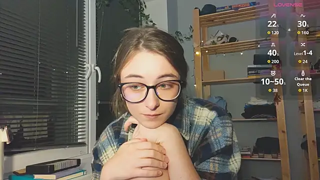 Snapshot of monlight__dana chatting on 10.05.25 monlight  dana online show from 10.05.25