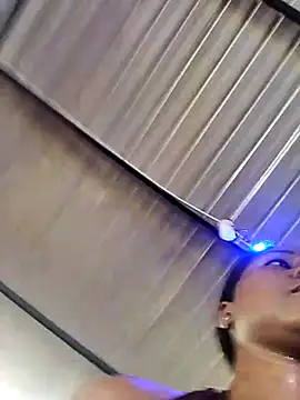 Snapshot of Berry_Bans chatting on 03.07.25 Berry Bans online show from 03.07.25