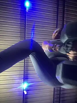 Snapshot of Berry_Bans chatting on 12.01.25 Berry Bans online show from 12.01.25