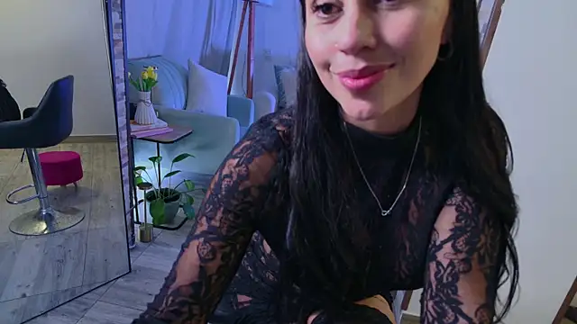 Miarouss3 online show from 01.21.25