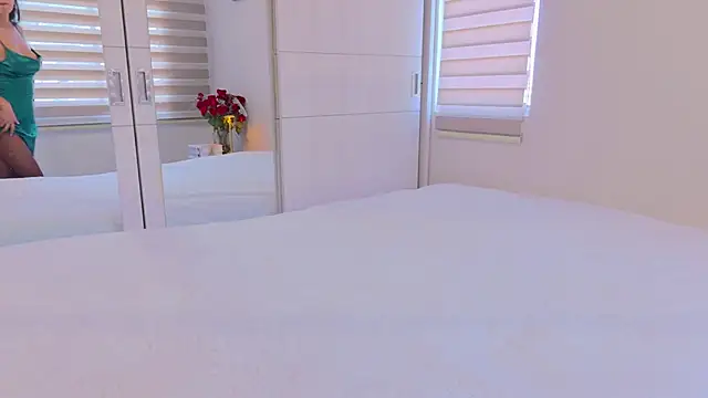 Miarouss3 online show from 02.10.25