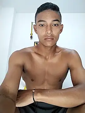 Snapshot of Demiansteven2 chatting on 03.05.25 Demiansteven2 online show from 03.05.25