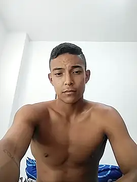 Snapshot of Demiansteven2 chatting on 03.14.25 Demiansteven2 online show from 03.14.25