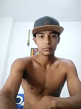 Snapshot of Demiansteven2 chatting on 03.19.25 Demiansteven2 online show from 03.19.25