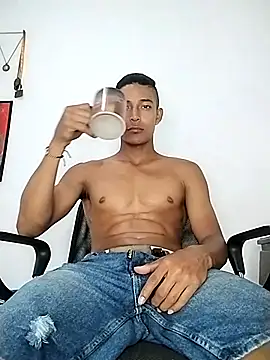 Snapshot of Demiansteven2 chatting on 09.18.25 Demiansteven2 online show from 09.18.25