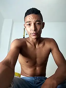 Snapshot of Demiansteven2 chatting on 12.03.25 Demiansteven2 online show from 12.03.25