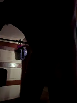 Snapshot of GersonGil1 chatting on 10.22.25 GersonGil1 online show from 10.22.25