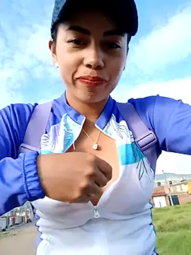  andrea30 online show from 02.21.25