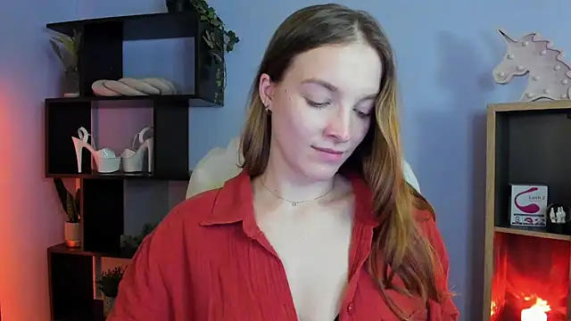 Snapshot of kenzie_x chatting on 02.17.25 kenzie x online show from 02.17.25