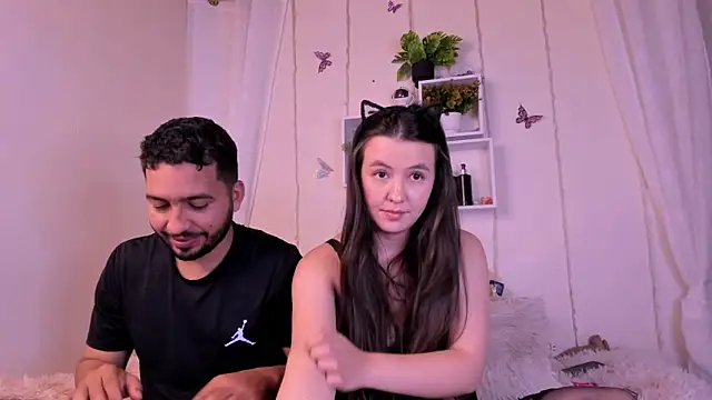 Idara and Edahi01 online show from 02.22.25