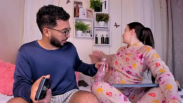 Idara and Edahi01 online show from 03.22.25