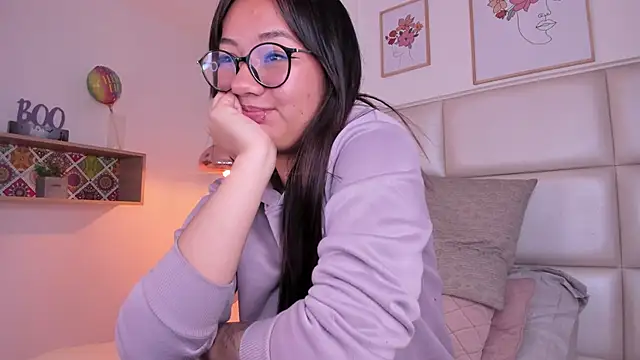 Aily Yozuko online show from 12.06.24