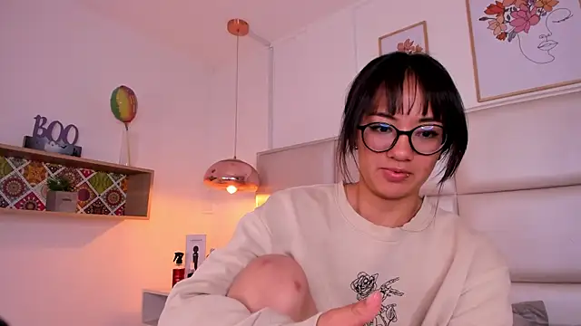 Aily Yozuko online show from 12.11.24