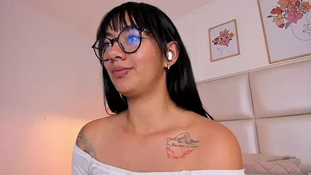 Aily Yozuko online show from 02.25.25