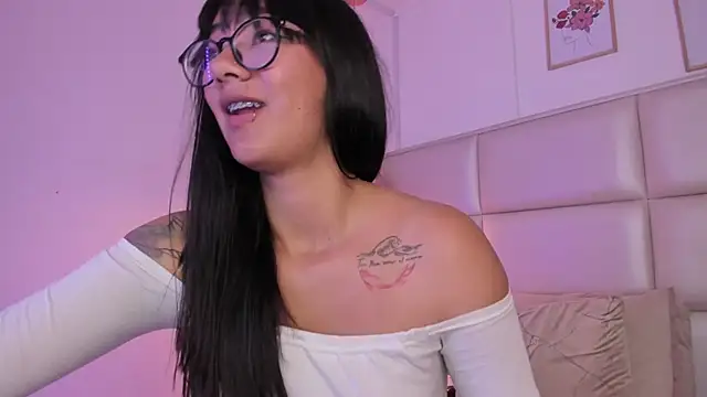 Aily Yozuko online show from 03.20.25