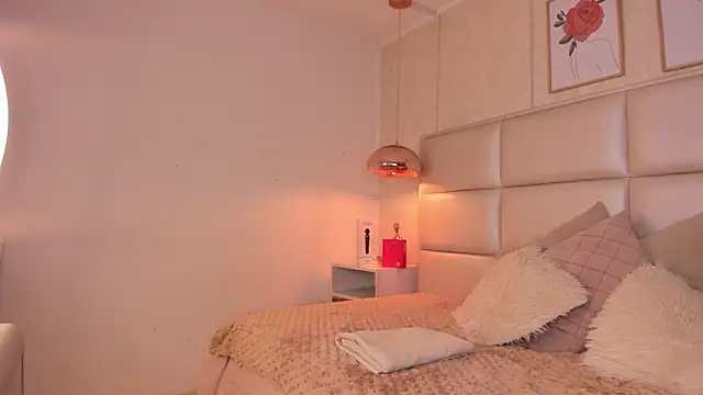 Aily Yozuko online show from 09.10.25