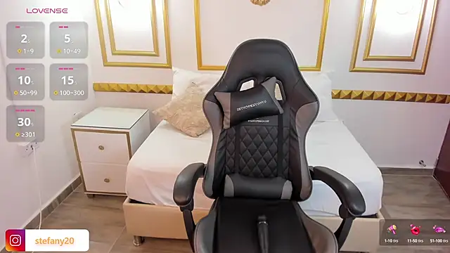 amor smith  online show from 03.21.25