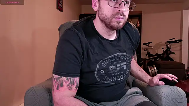 Snapshot of JayXCee_Official chatting on 12.20.25 JayXCee Official online show from 12.20.25