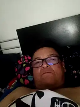 Anuviss lxx online show from 10.26.25