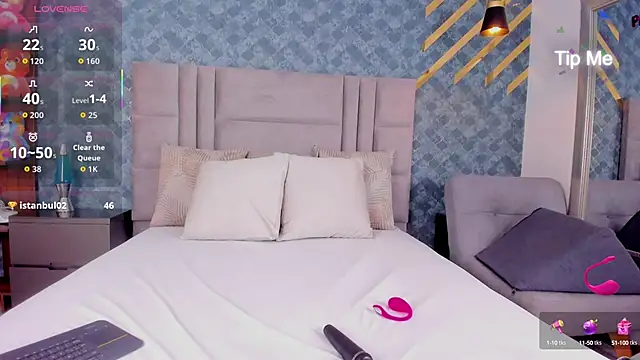 NiiaMoore online show from 10.16.25