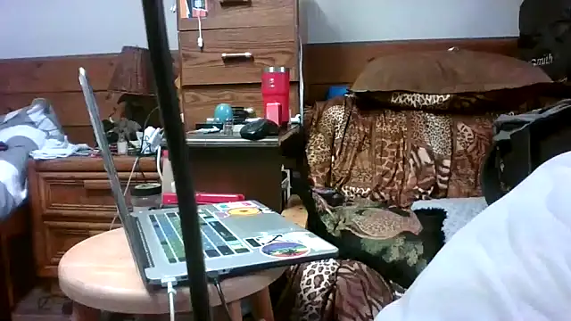 tongueispowerr6d9 online show from 01.06.25