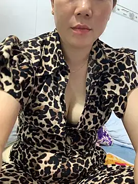 Snapshot of Baby-bigtits chatting on 02.21.25 Baby-bigtits online show from 02.21.25