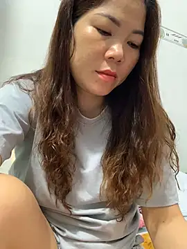 Snapshot of Baby-bigtits chatting on 02.21.25 Baby-bigtits online show from 02.21.25