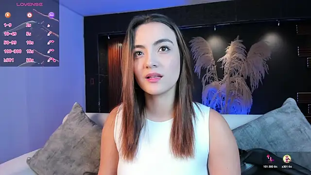 IsabellaaJoness online show from 10.28.25