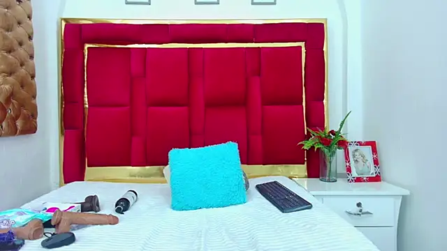 CoralHarrinson online show from 01.12.25