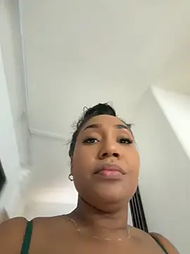 NaiomyLanes online show from 03.05.26