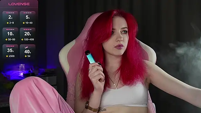 Snapshot of joyhannahh chatting on 10.26.25 joyhannahh online show from 10.26.25