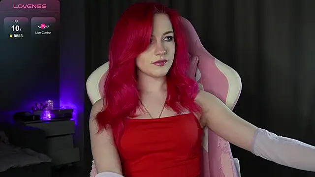 Snapshot of joyhannahh chatting on 10.31.25 joyhannahh online show from 10.31.25