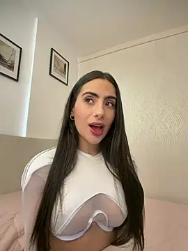 Snapshot of ValeryR_ chatting on 04.16.26 ValeryR online show from 04.16.26