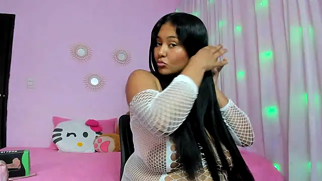 Snapshot of ariel_milk chatting on 03.01.25 ariel milk online show from 03.01.25