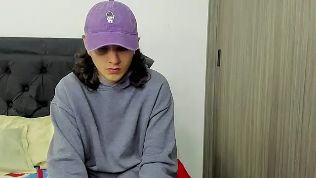 Snapshot of alex_connorr chatting on 01.06.25 alex connorr online show from 01.06.25