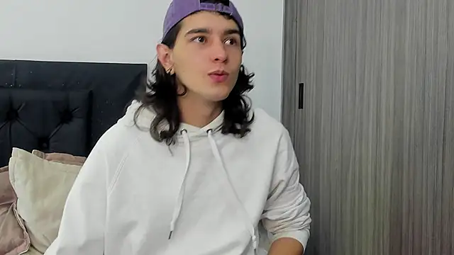 Snapshot of alex_connorr chatting on 01.08.25 alex connorr online show from 01.08.25