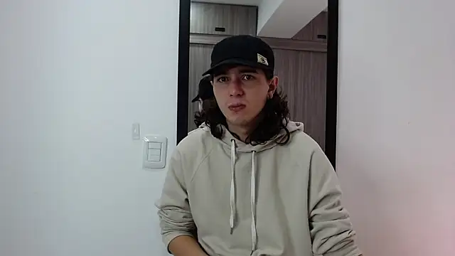 Snapshot of alex_connorr chatting on 02.08.25 alex connorr online show from 02.08.25