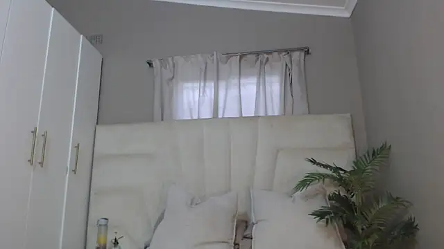 naughtyblackdolie online show from 02.28.25