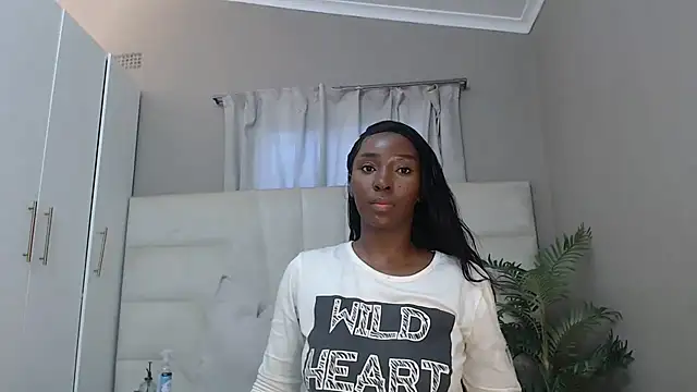 naughtyblackdolie online show from 03.08.25