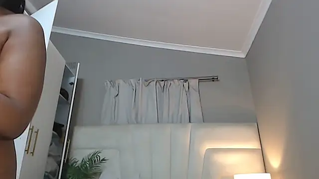 naughtyblackdolie online show from 09.24.25