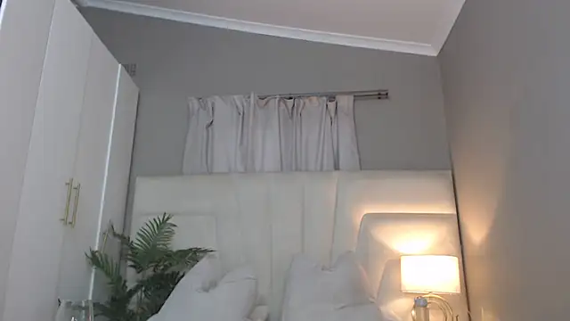 naughtyblackdolie online show from 11.28.25