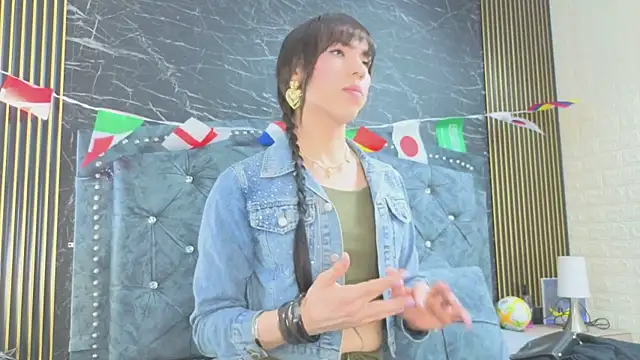 Snapshot of diosagolden chatting on 06.19.26 diosagolden online show from 06.19.26