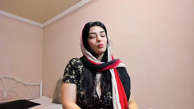 Snapshot of _cleopattra_ chatting on 12.27.24  cleopattra  online show from 12.27.24