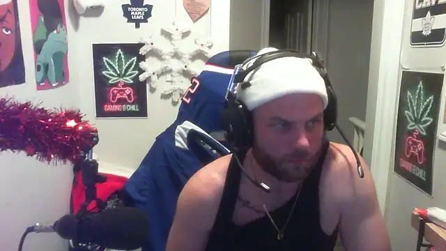 Snapshot of GeneralXMillyX chatting on 11.12.25 GeneralXMillyX online show from 11.12.25