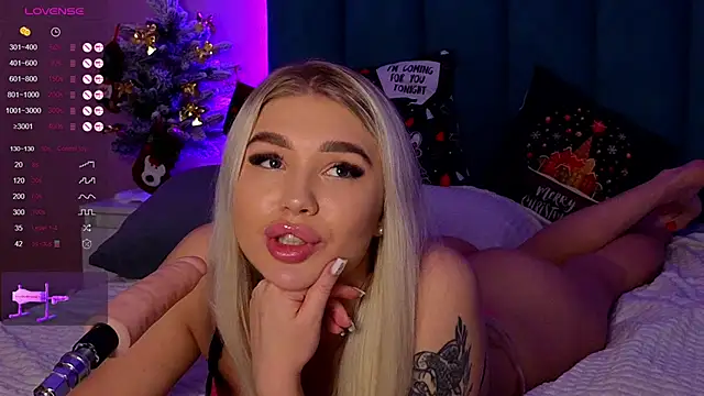 DreamPussyy online show from 12.28.24