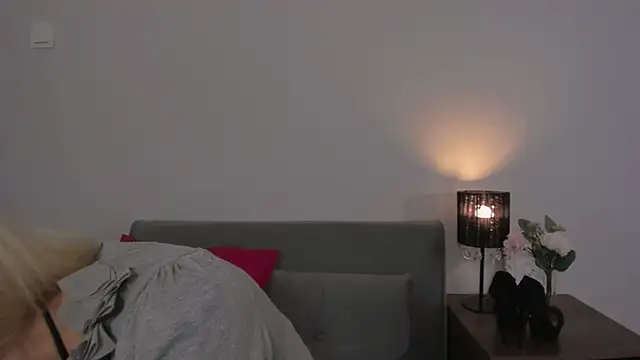 CrystalHotty online show from 01.27.25