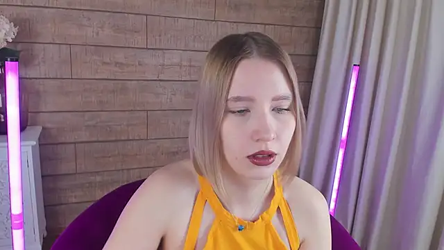 LiliLinn online show from 03.15.25