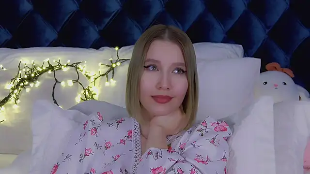 LiliLinn online show from 03.19.25